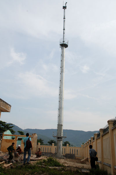 Trụ ANTENNA cảnh báo sóng thần cột anten cảnh báo sóng thần lắp ở đà nẵng